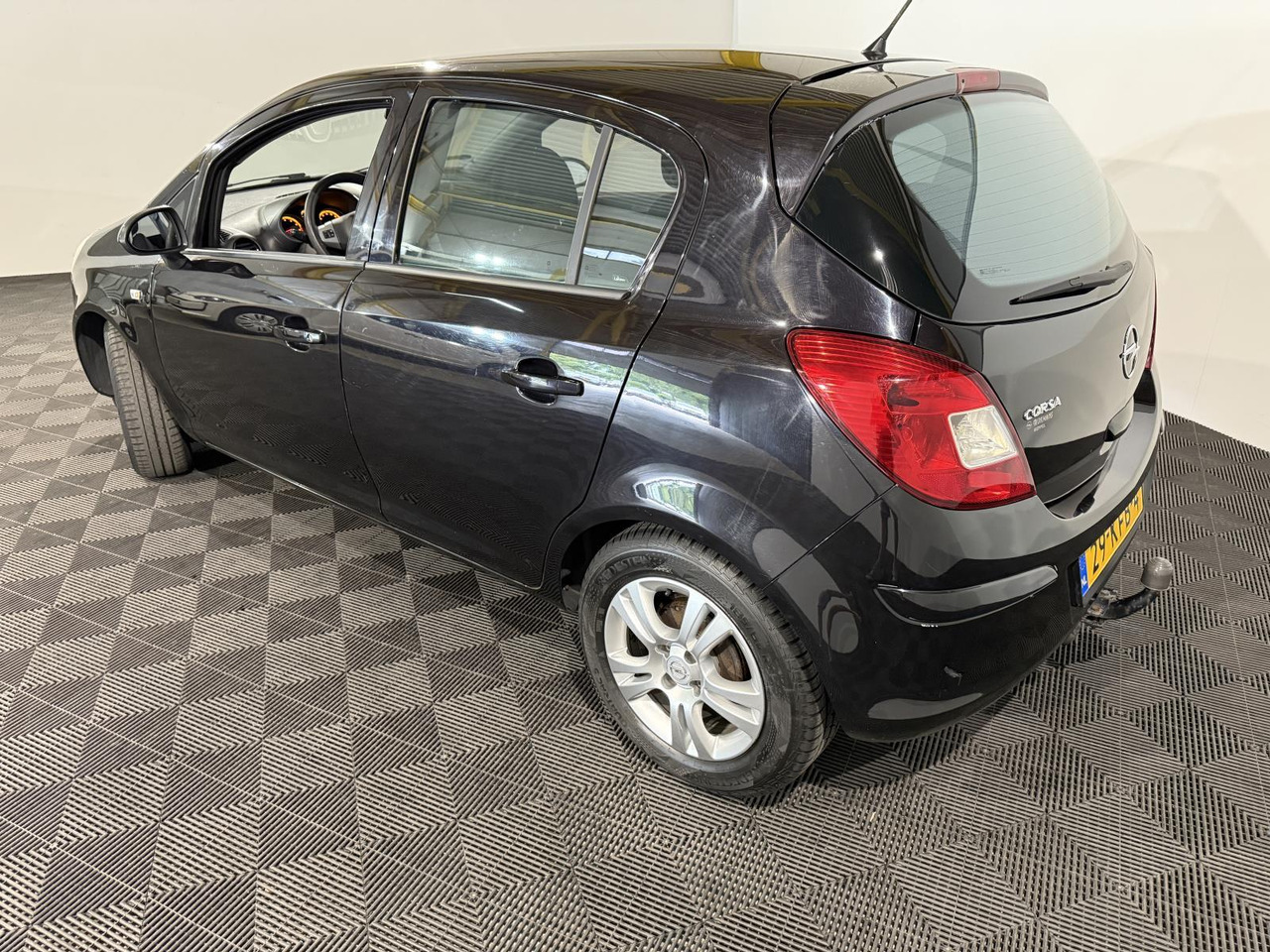 Opel Corsa 1.4-16V Edition | 2009 | 259.282 km | 29-KFB-4 - Hatchback: foto 3 Opel Corsa 1.4-16V Edition | 2009 | 259.282 km | 29-KFB-4 - Hatchback: foto 3
