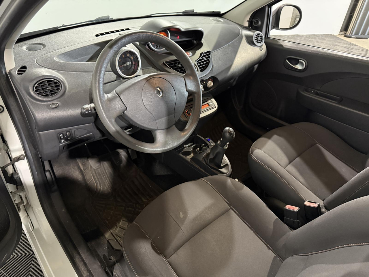 Renault Twingo 1.2 Dynamique | 2009 | 171.021 km | 56-JXX-4 - Hatchback: foto 2 Renault Twingo 1.2 Dynamique | 2009 | 171.021 km | 56-JXX-4 - Hatchback: foto 2