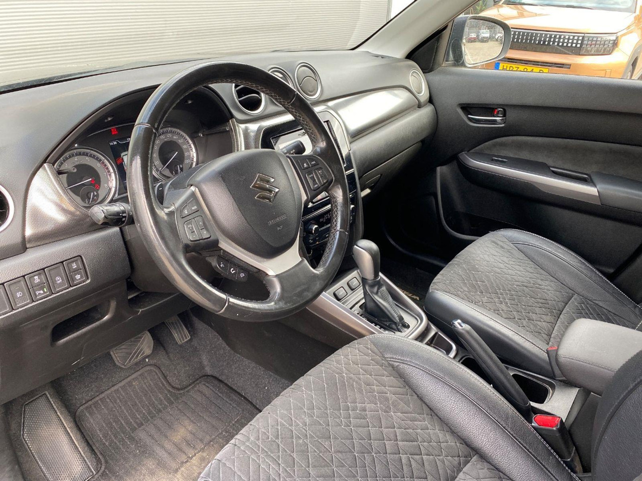Suzuki Vitara 1.4 Boosterjet Style Smart Hybrid | 2021 | 63.245 km | Automaat | K460TV | NAP: Logisch - SUV/ Todoterreno: foto 5 Suzuki Vitara 1.4 Boosterjet Style Smart Hybrid | 2021 | 63.245 km | Automaat | K460TV | NAP: Logisch - SUV/ Todoterreno: foto 5