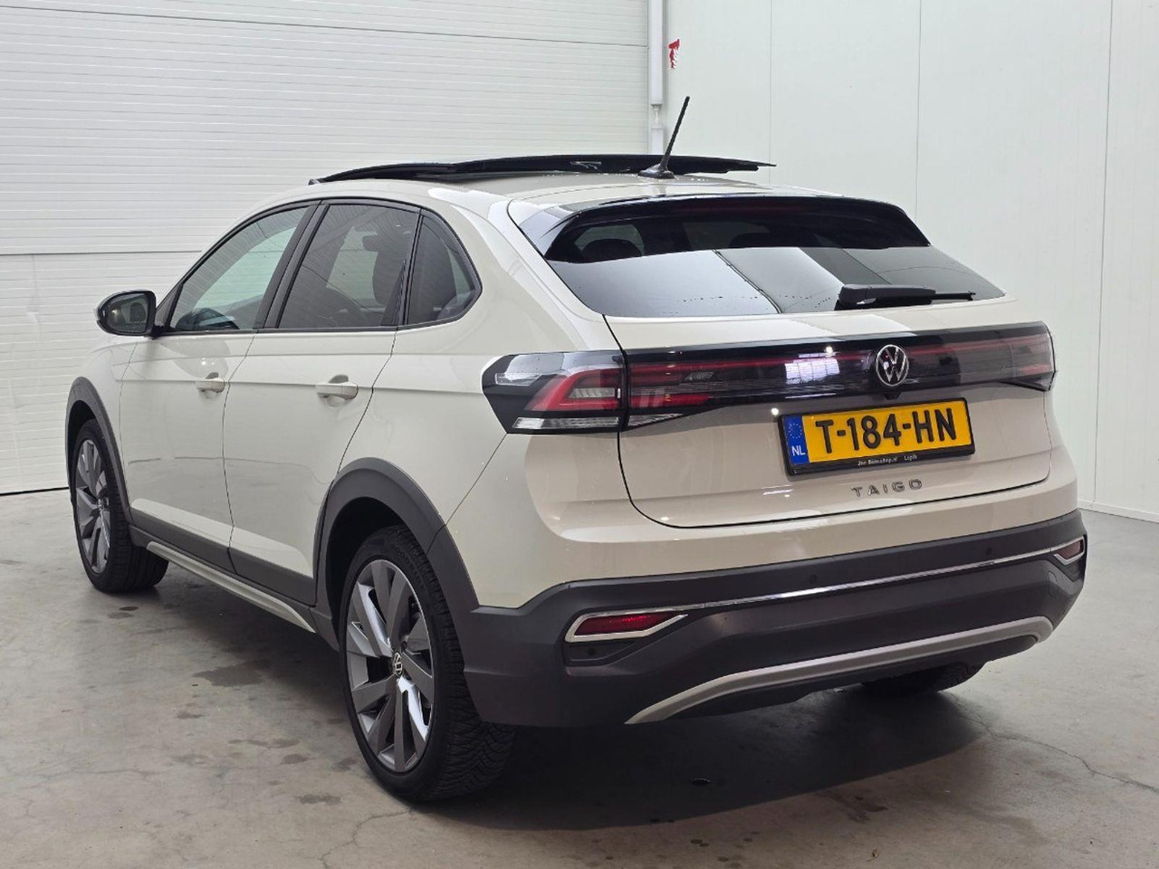 Volkswagen Taigo 1.0 TSI R - Line | 2022 | 80.273 km | Automaat | T184HN | NAP: Geen oordeel - SUV/ Todoterreno: foto 3 Volkswagen Taigo 1.0 TSI R - Line | 2022 | 80.273 km | Automaat | T184HN | NAP: Geen oordeel - SUV/ Todoterreno: foto 3
