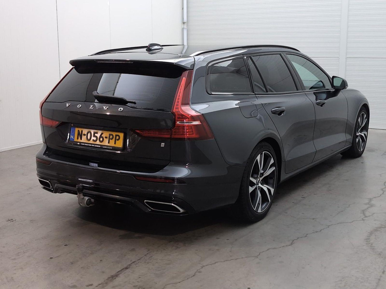 Volvo V60 2.0 D4 Inscription | 2019 | 192.437 km | Automaat | N056PP | NAP: Geen oordeel - Coche: foto 4 Volvo V60 2.0 D4 Inscription | 2019 | 192.437 km | Automaat | N056PP | NAP: Geen oordeel - Coche: foto 4