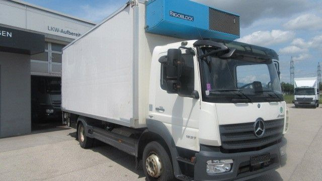 Mercedes-Benz Atego 1527L Tiefkühler, LBW,... - Camión frigorífico: foto 3 Mercedes-Benz Atego 1527L Tiefkühler, LBW,... - Camión frigorífico: foto 3