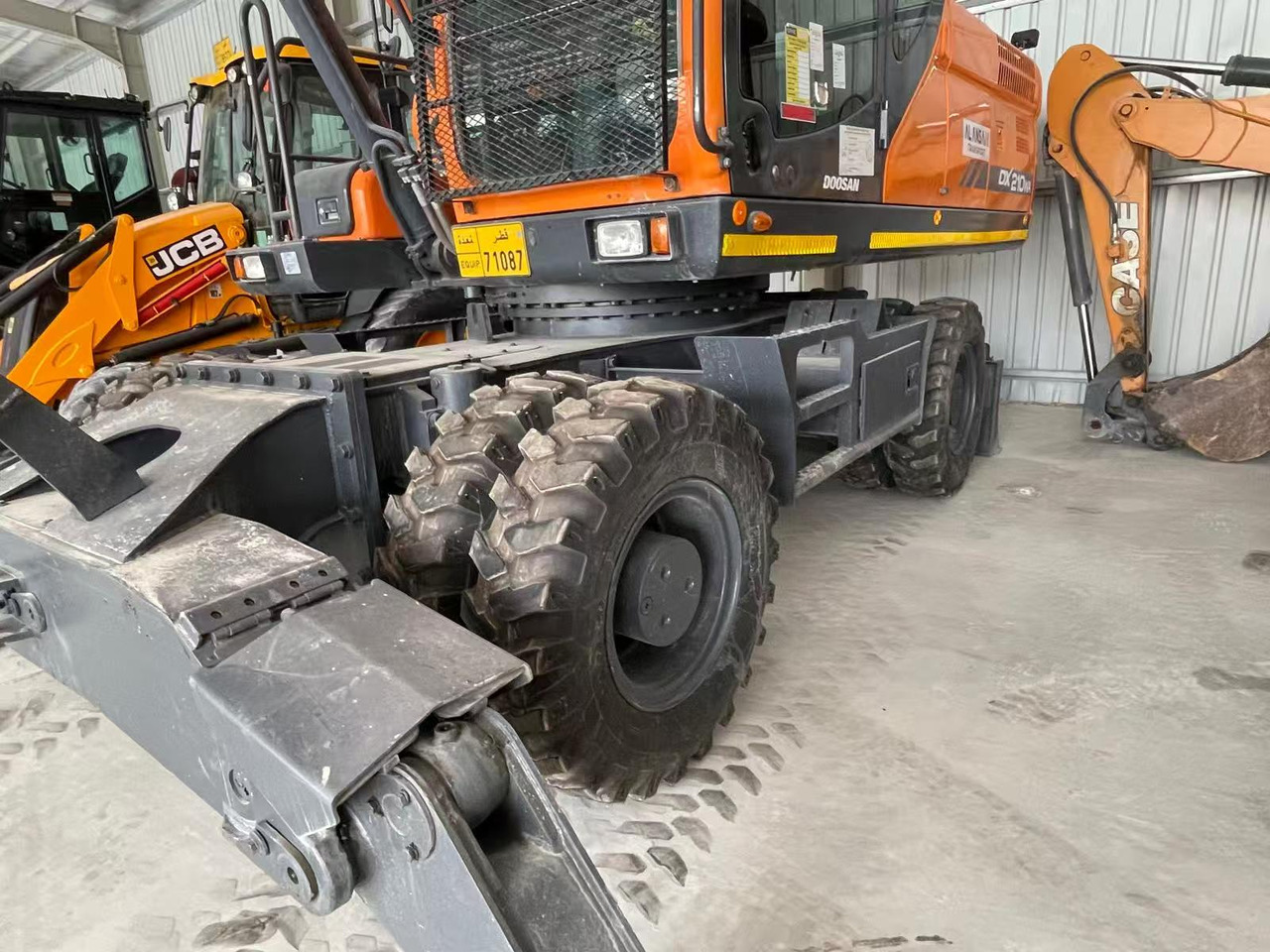DOOSAN DX210 - Excavadora de ruedas: foto 4 DOOSAN DX210 - Excavadora de ruedas: foto 4