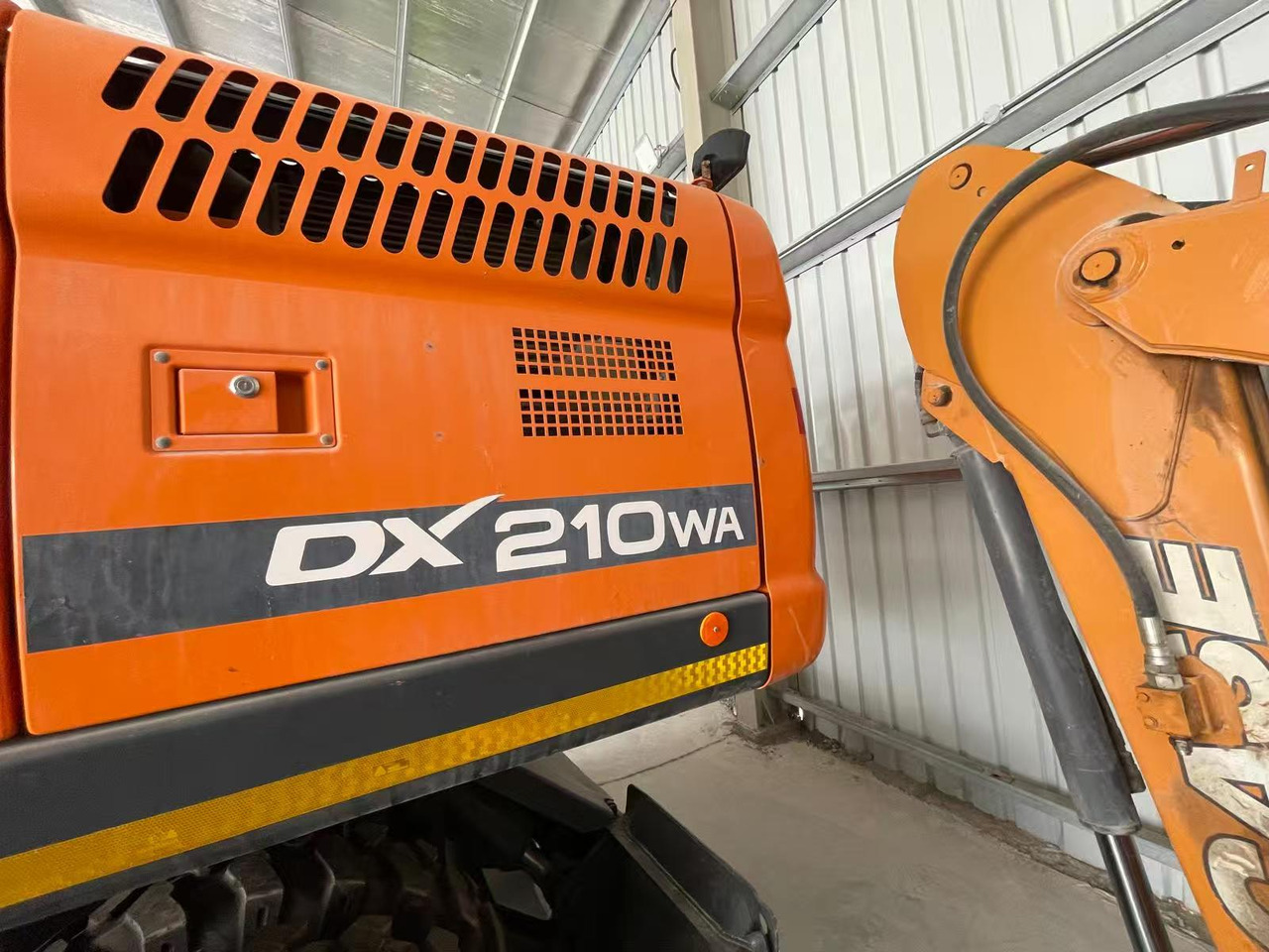 DOOSAN DX210 - Excavadora de ruedas: foto 3 DOOSAN DX210 - Excavadora de ruedas: foto 3