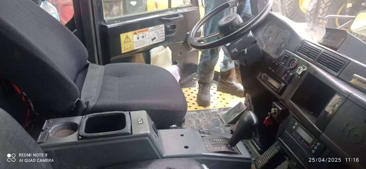 KOMATSU HD785-7 - Dúmper rígido: foto 2 KOMATSU HD785-7 - Dúmper rígido: foto 2