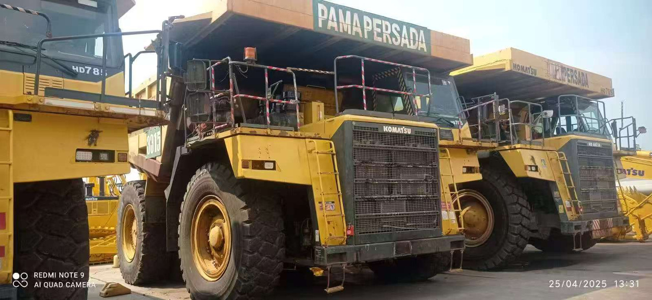 Komatsu HD785-7 - Camión caja cerrada: foto 1 Komatsu HD785-7 - Camión caja cerrada: foto 1