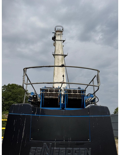 Sennebogen 653 - Grúa sobre orugas: foto 2 Sennebogen 653 - Grúa sobre orugas: foto 2