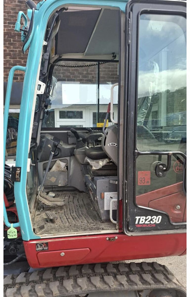 Takeuchi TB230 - Miniexcavadora: foto 2 Takeuchi TB230 - Miniexcavadora: foto 2