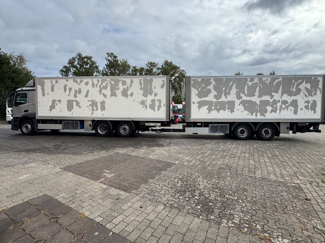 Mercedes-Benz Antos 2540/2xLBW/Kühlung-Defekt/5instock - Camión frigorífico: foto 4 Mercedes-Benz Antos 2540/2xLBW/Kühlung-Defekt/5instock - Camión frigorífico: foto 4