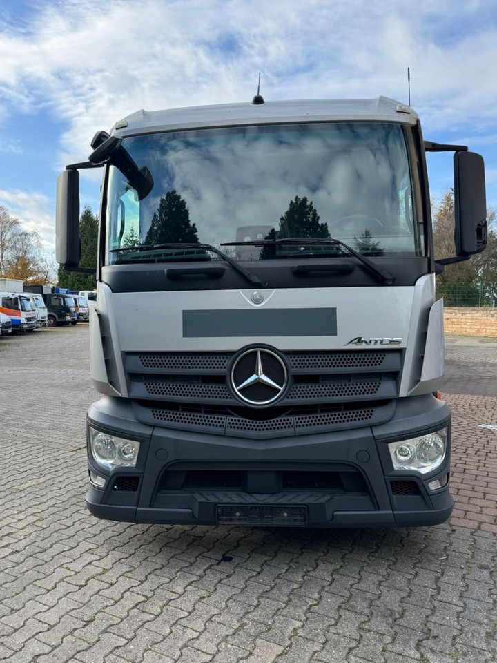 Mercedes-Benz Antos 2540/Durchladbar/2xLBW/Frigoblock/2instock - Camión frigorífico: foto 4 Mercedes-Benz Antos 2540/Durchladbar/2xLBW/Frigoblock/2instock - Camión frigorífico: foto 4
