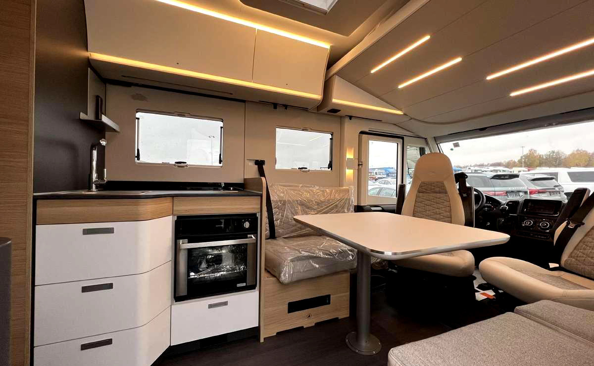 ADRIA Sonic 700DC - Autocaravana integral: foto 3 ADRIA Sonic 700DC - Autocaravana integral: foto 3