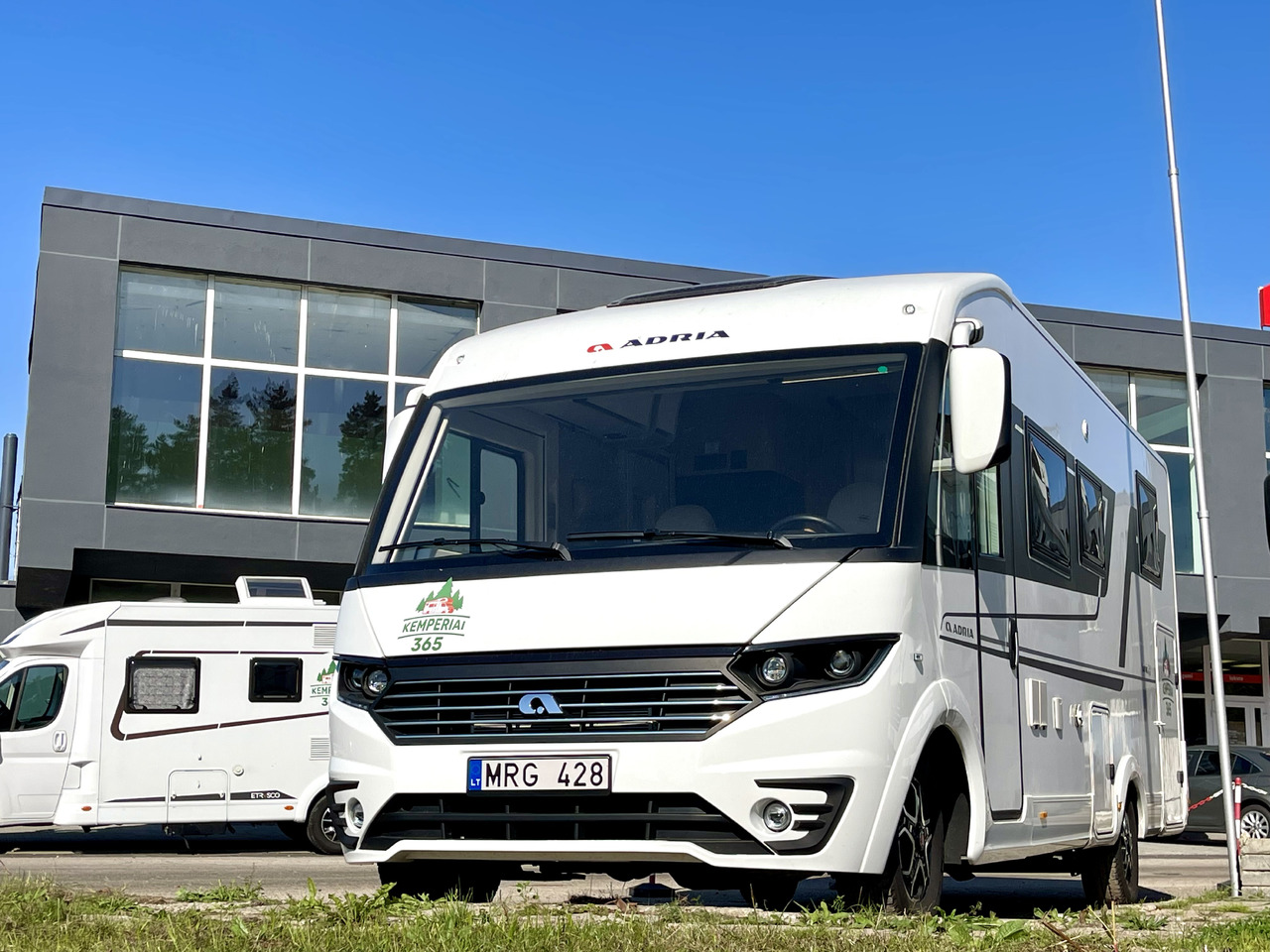 ADRIA Sonic Plus 700SL - Autocaravana integral: foto 1 ADRIA Sonic Plus 700SL - Autocaravana integral: foto 1