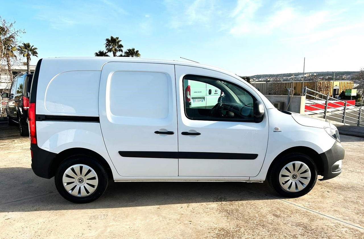 Mercedes Citan 111 cdi Furgone LONG 3 posti - Furgoneta pequeña: foto 3 Mercedes Citan 111 cdi Furgone LONG 3 posti - Furgoneta pequeña: foto 3