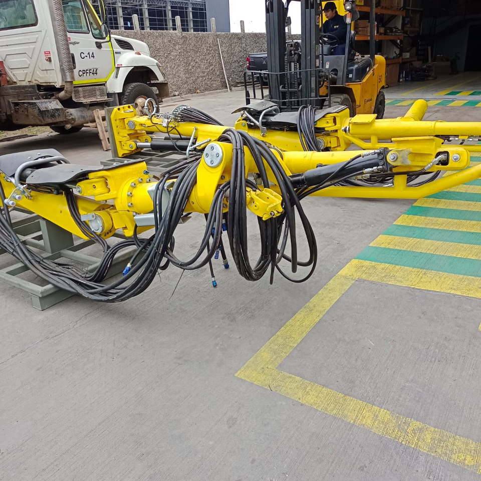 ATLAS COPCO EPIROC BRAZOS BUT28 PARA JUMBOS BOOMER 281 Y 282 - Maquinaria para minería: foto 2 ATLAS COPCO EPIROC BRAZOS BUT28 PARA JUMBOS BOOMER 281 Y 282 - Maquinaria para minería: foto 2