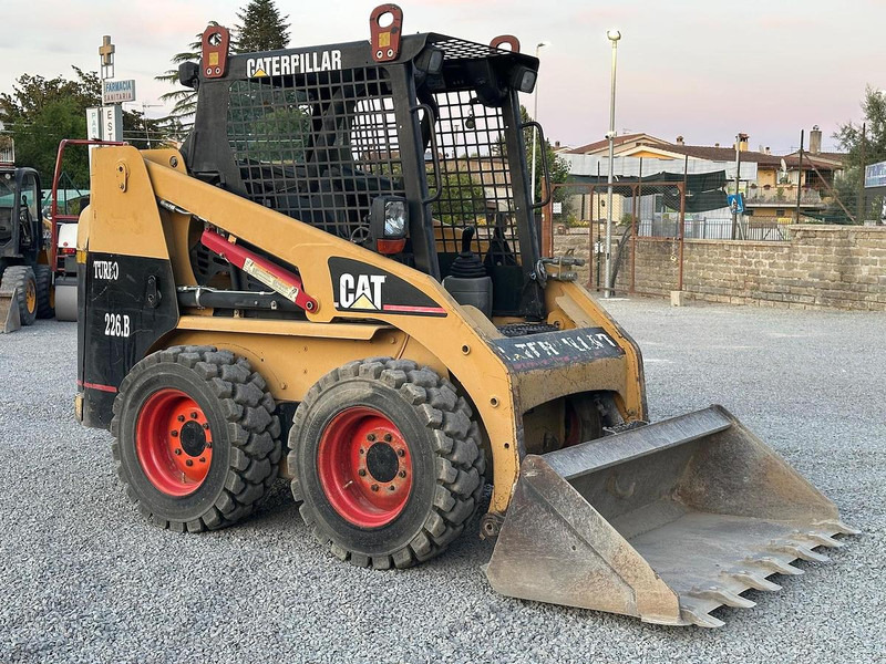 Caterpillar 226BHF - Minicargadora de cadenas: foto 1 Caterpillar 226BHF - Minicargadora de cadenas: foto 1