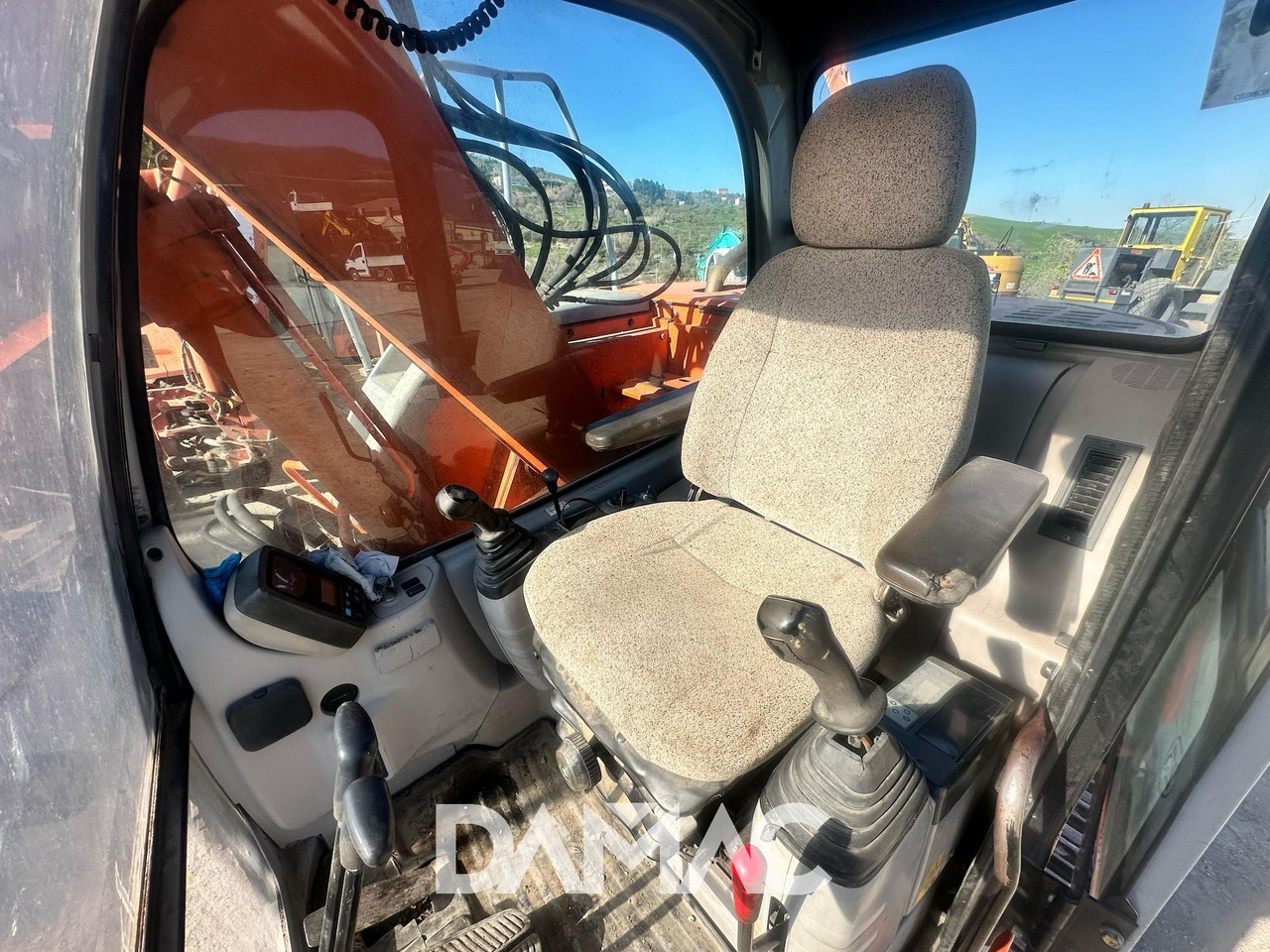 Excavadora de cadenas FIAT KOBELCO E115SR: foto 12 Excavadora de cadenas FIAT KOBELCO E115SR: foto 12