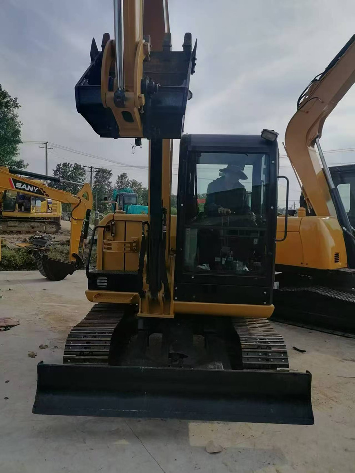 CATERPILLAR 305.5E2 - Miniexcavadora: foto 2 CATERPILLAR 305.5E2 - Miniexcavadora: foto 2