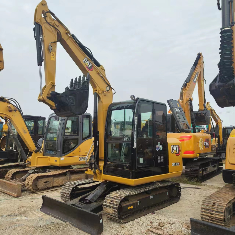 CATERPILLAR 305.5E2 - Excavadora de cadenas: foto 1 CATERPILLAR 305.5E2 - Excavadora de cadenas: foto 1