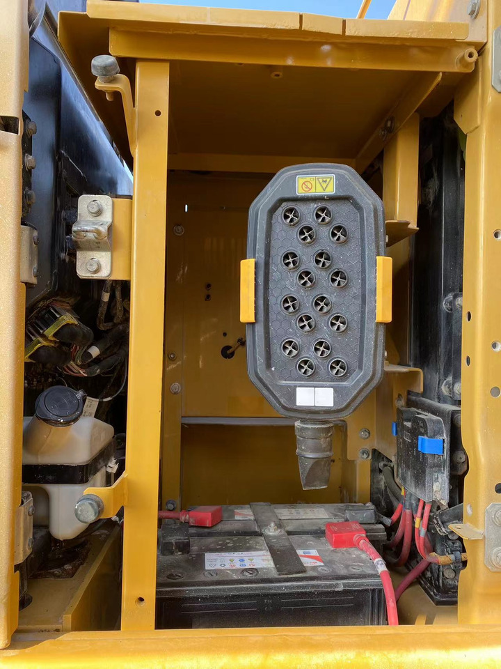 Excavadora de cadenas CATERPILLAR 320GC: foto 14