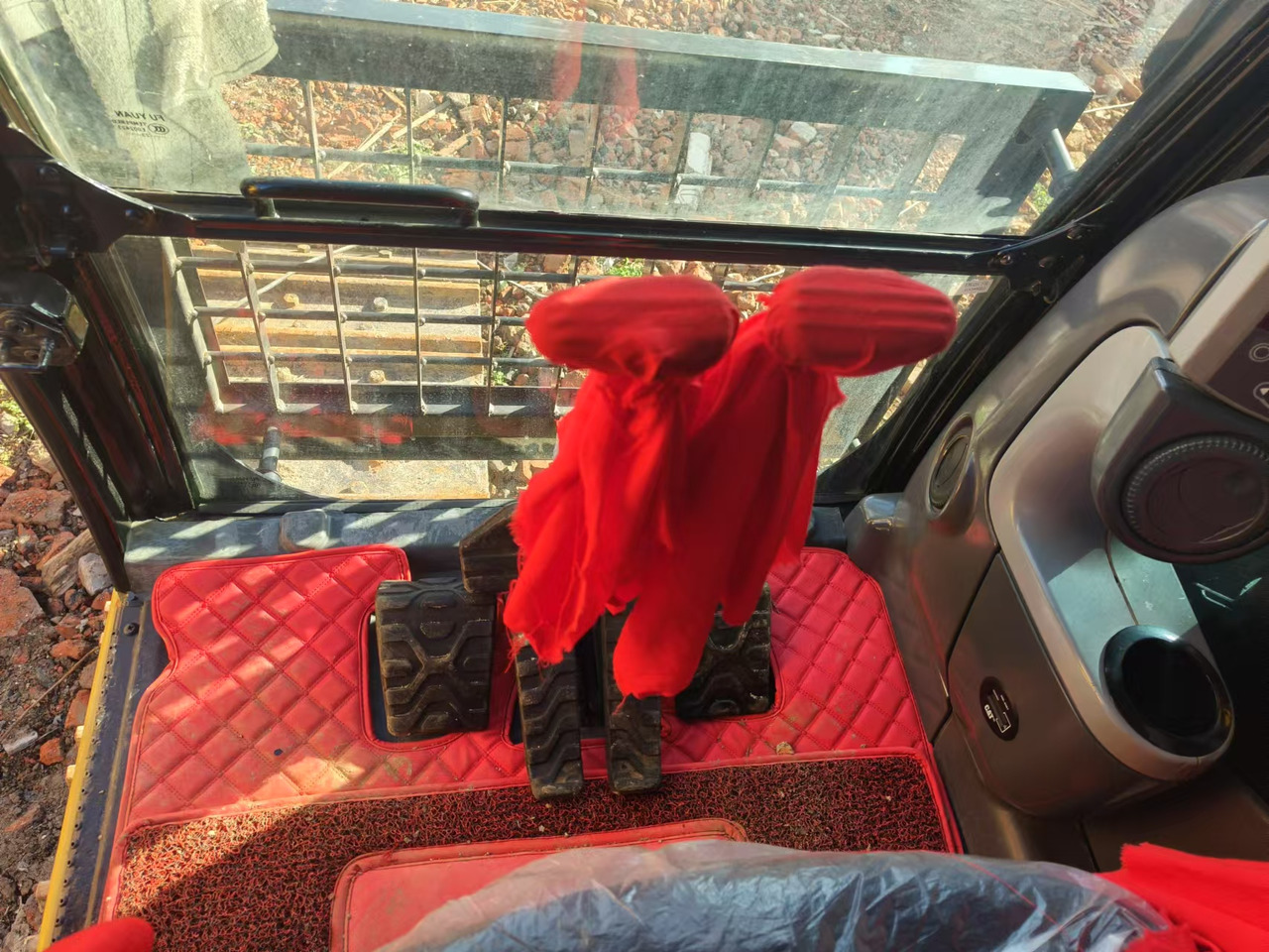 Excavadora de cadenas CATERPILLAR 330D: foto 9 Excavadora de cadenas CATERPILLAR 330D: foto 9