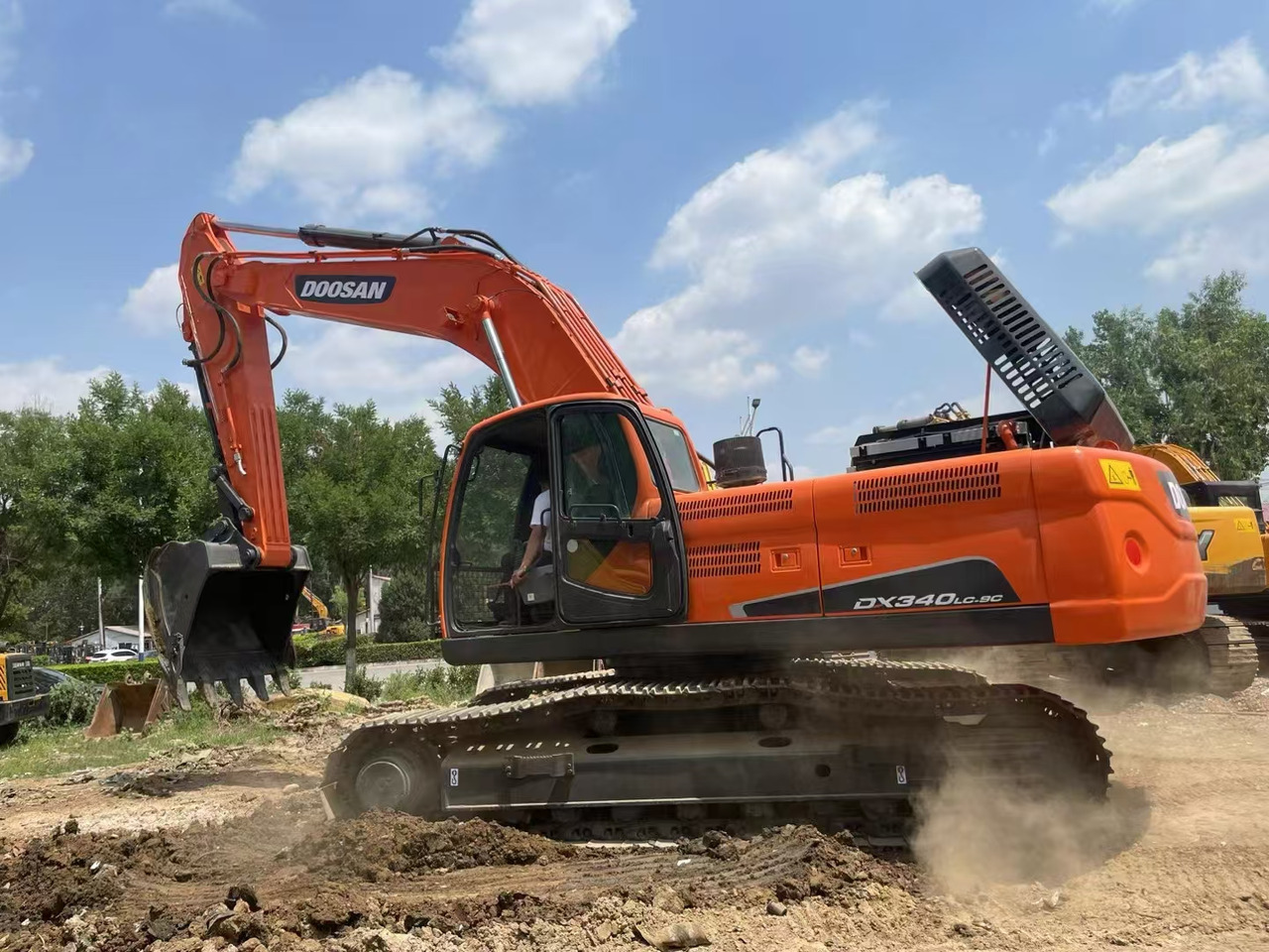 DOOSAN DX340LC-9C - Excavadora de cadenas: foto 1 DOOSAN DX340LC-9C - Excavadora de cadenas: foto 1