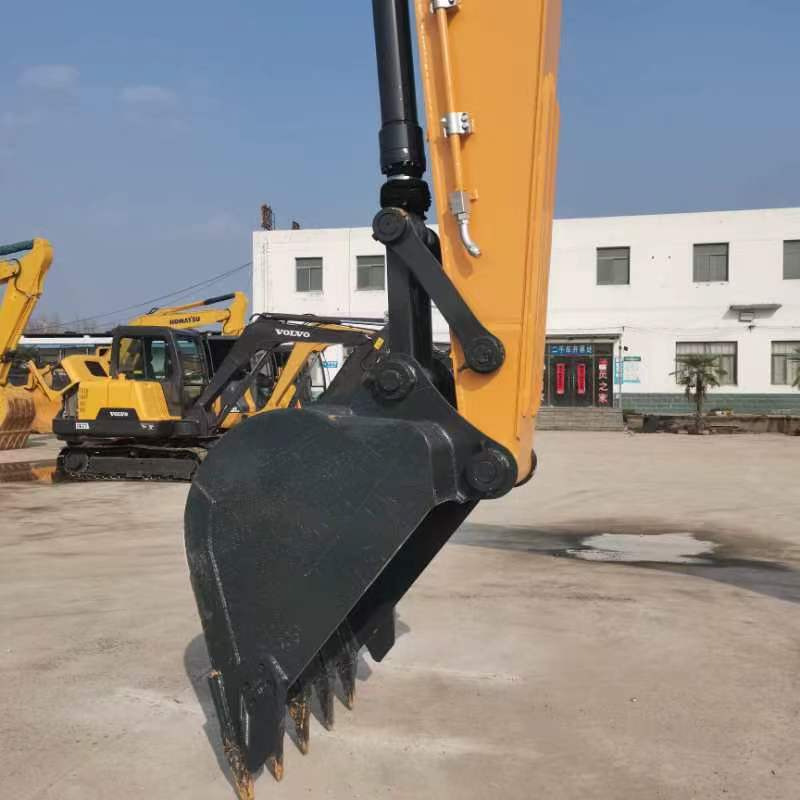 HYUNDAI R220LC-9S - Excavadora de cadenas: foto 2 HYUNDAI R220LC-9S - Excavadora de cadenas: foto 2