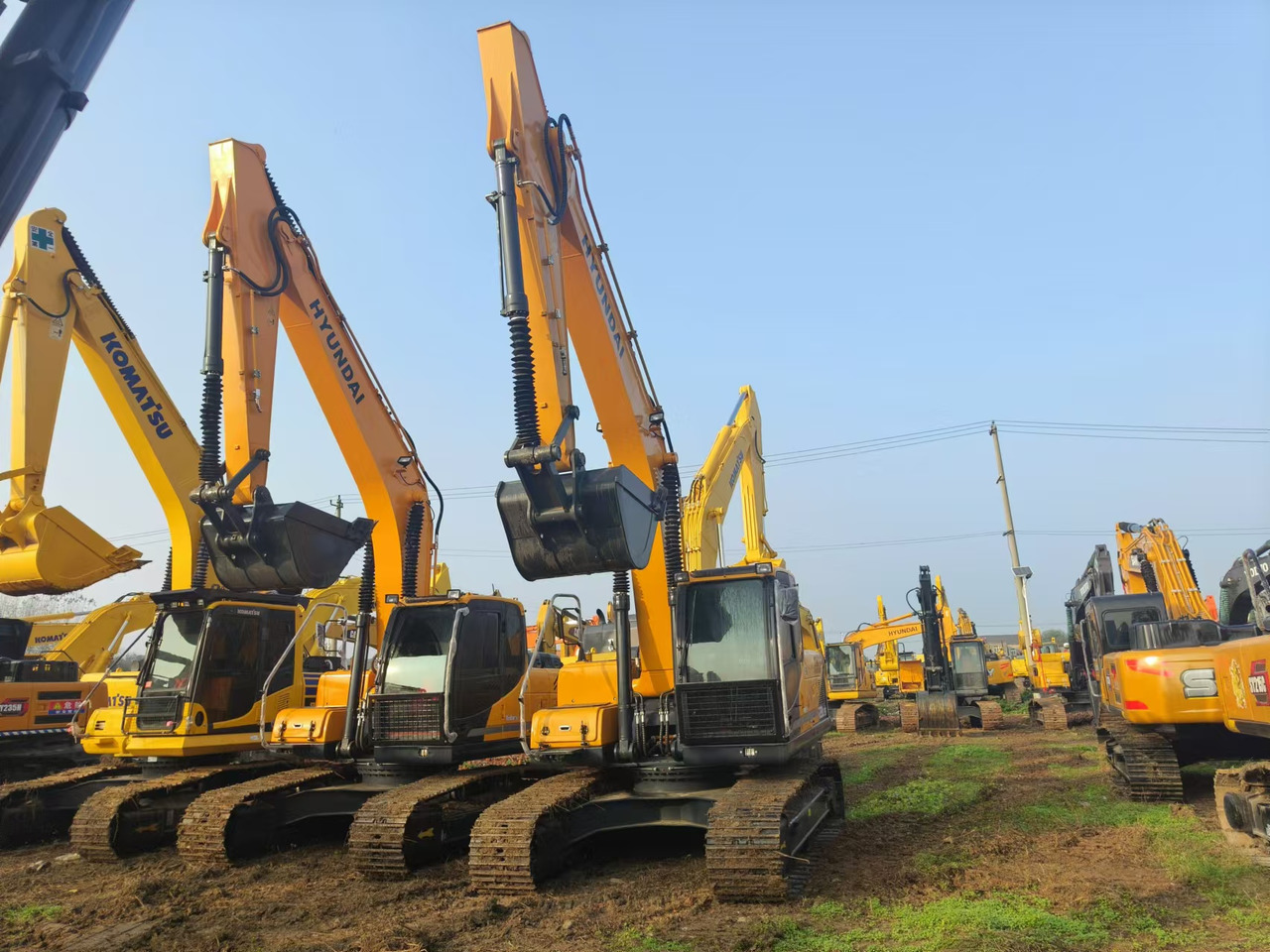 HYUNDAI ROBEX 220LC-9S - Excavadora de cadenas: foto 4 HYUNDAI ROBEX 220LC-9S - Excavadora de cadenas: foto 4