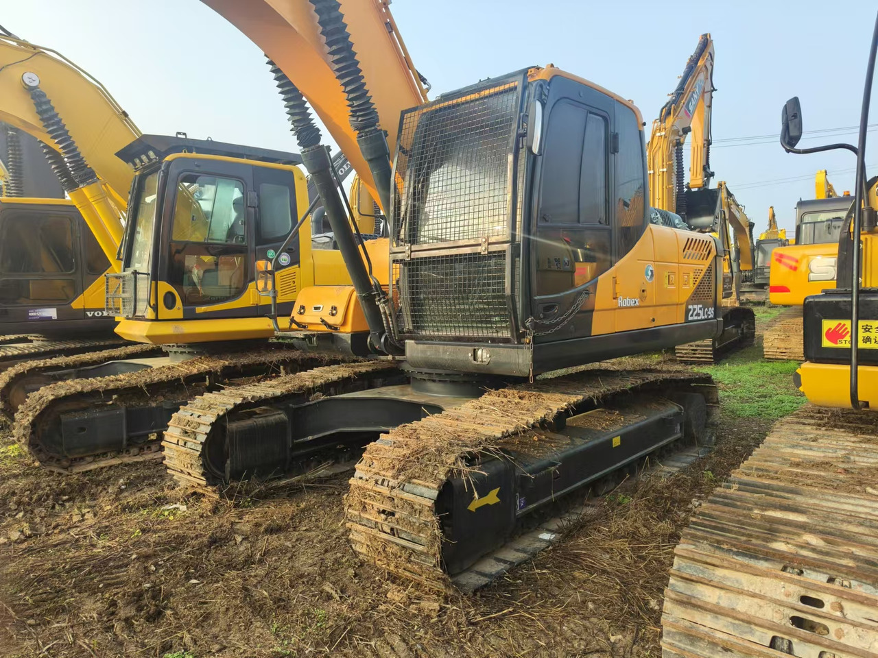 HYUNDAI ROBEX 225LC-9S - Excavadora de cadenas: foto 4 HYUNDAI ROBEX 225LC-9S - Excavadora de cadenas: foto 4