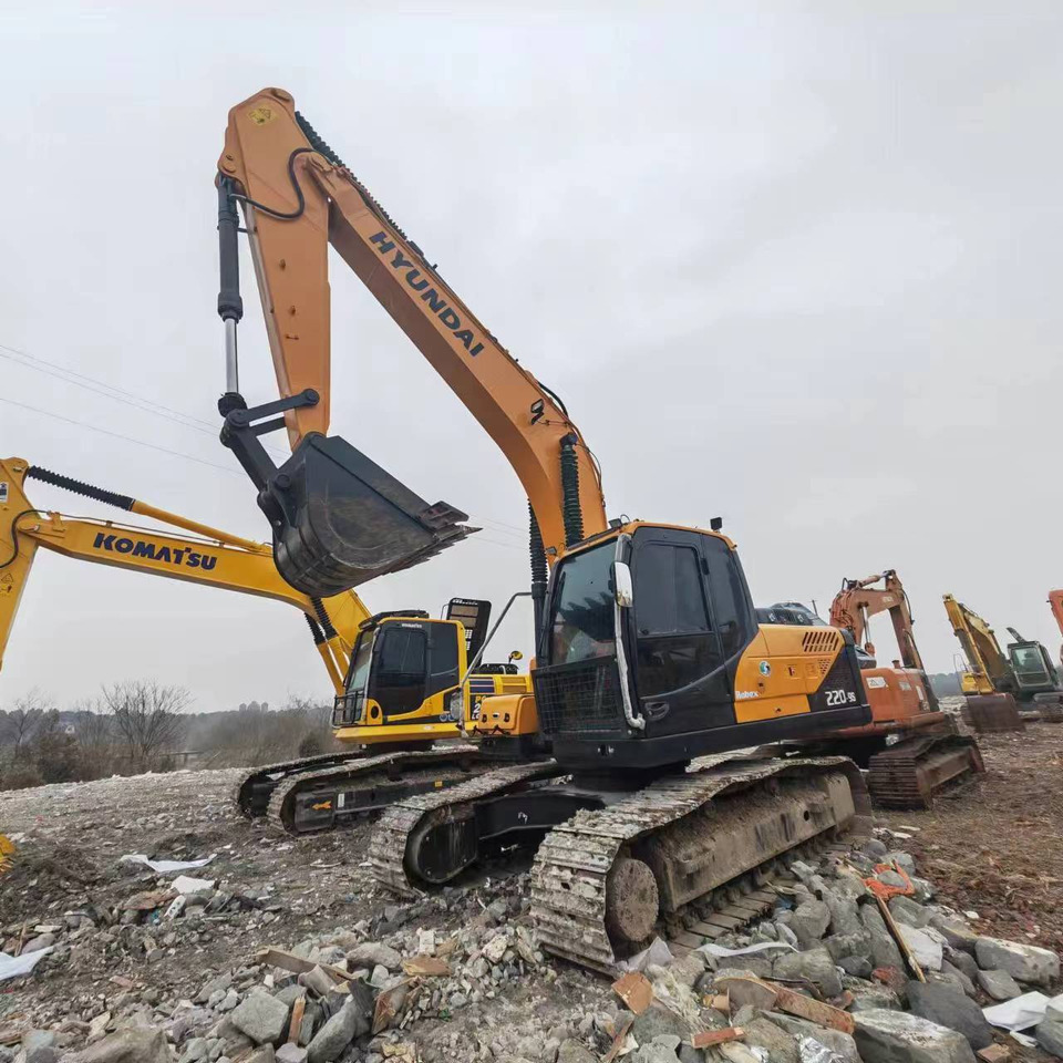 Hyundai HX220L - Excavadora de cadenas: foto 3 Hyundai HX220L - Excavadora de cadenas: foto 3