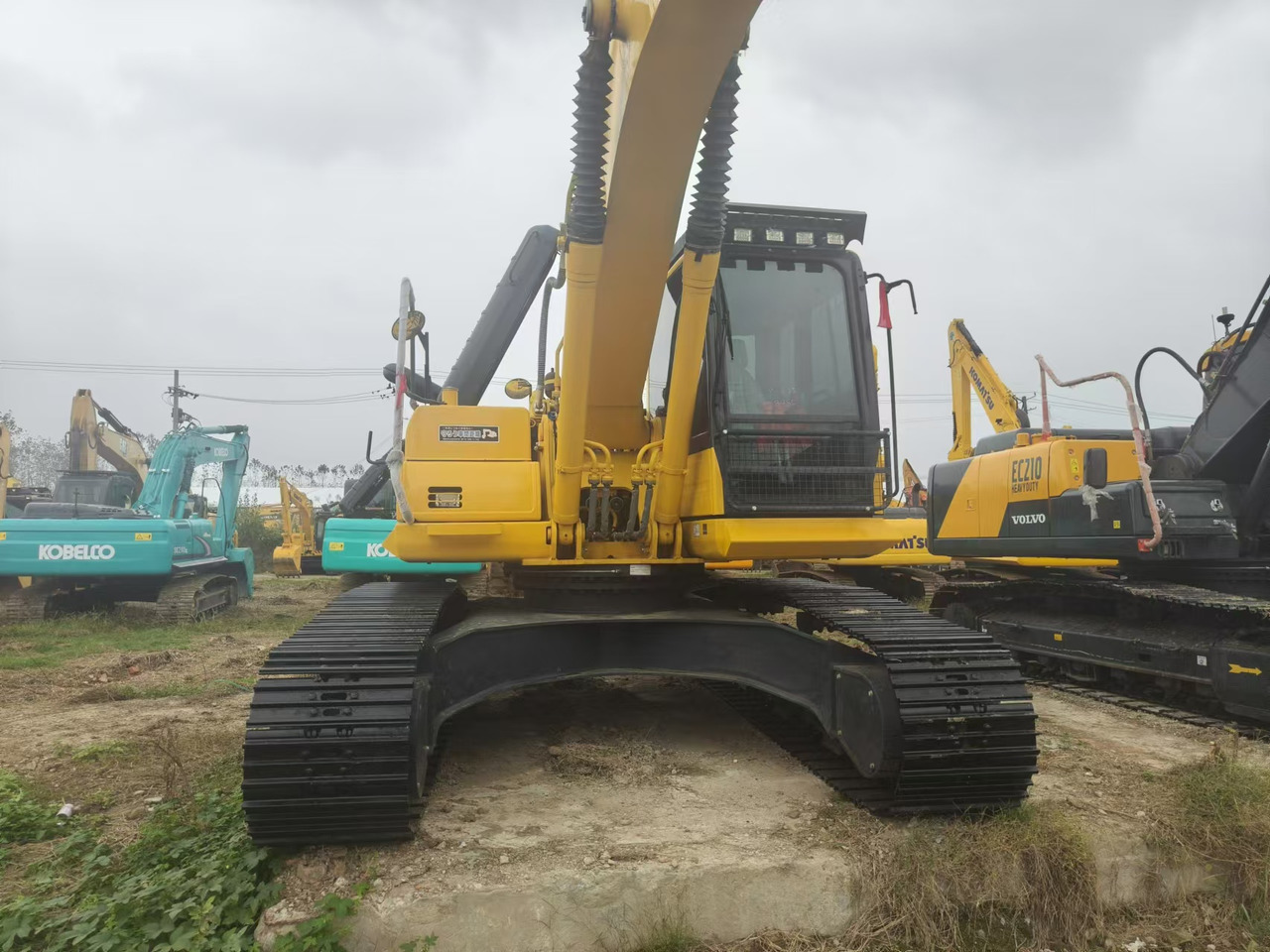 Excavadora de cadenas KOMATSU PC240LC-8: foto 9 Excavadora de cadenas KOMATSU PC240LC-8: foto 9