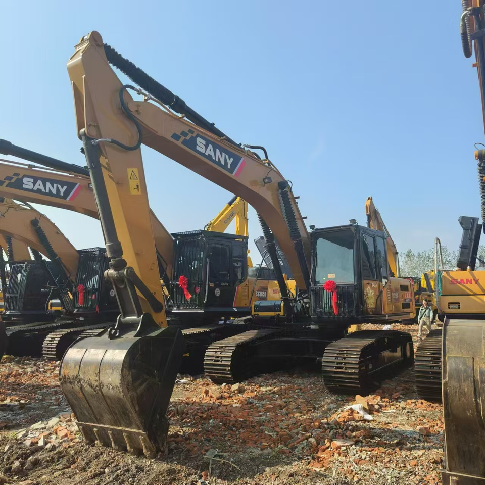 SANY SY215C - Excavadora de cadenas: foto 1 SANY SY215C - Excavadora de cadenas: foto 1