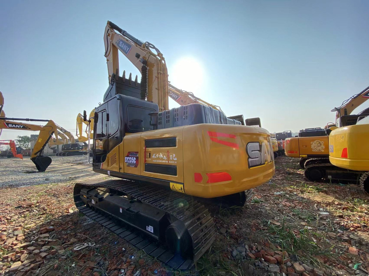 SANY SY235 - Excavadora: foto 1 SANY SY235 - Excavadora: foto 1