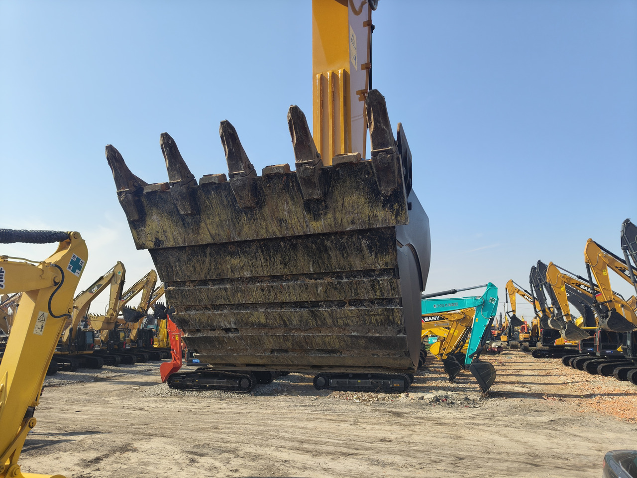 Excavadora de cadenas SANY SY265C: foto 8