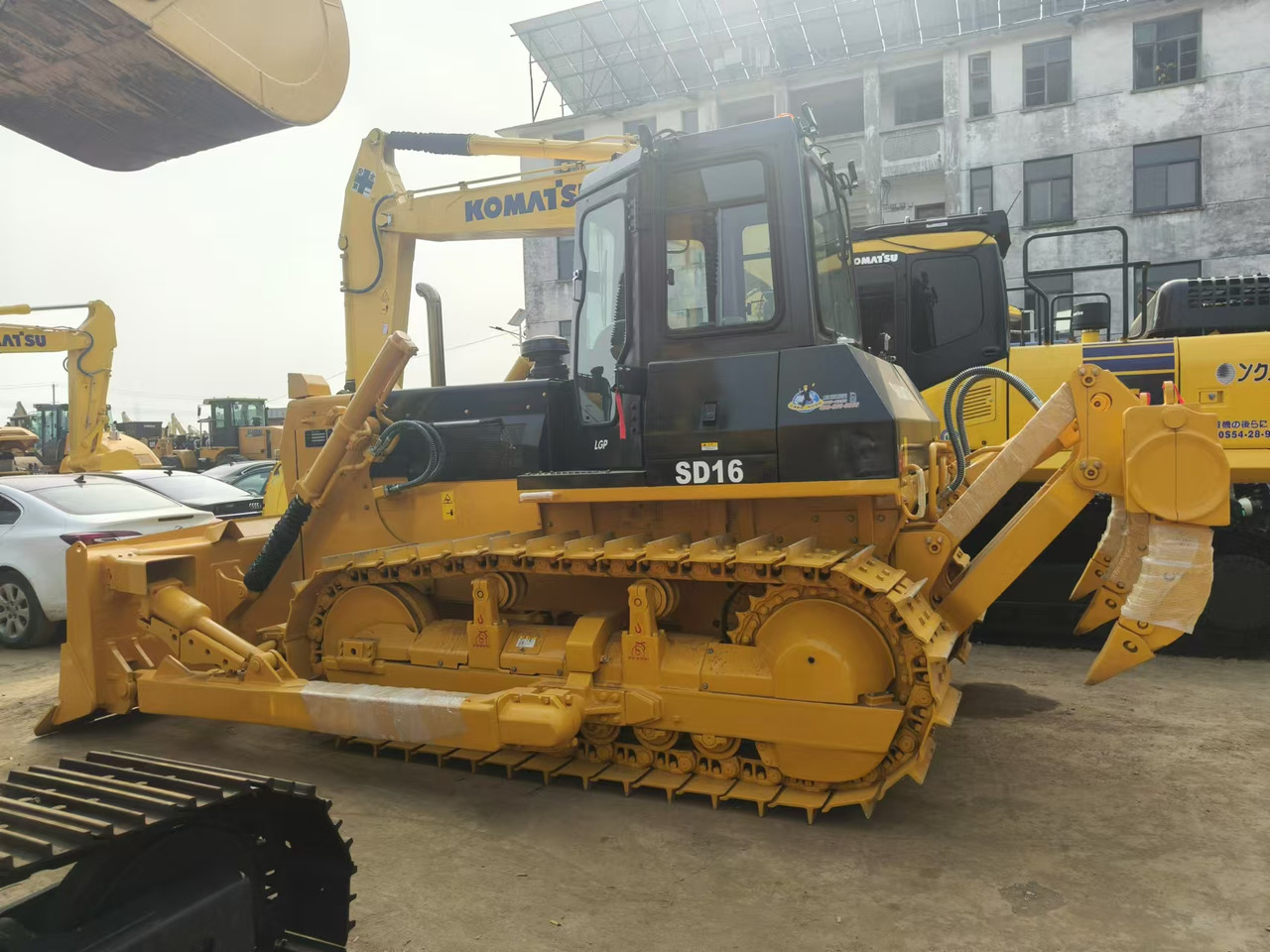 SHANTUI SD16 - Bulldozer: foto 1 SHANTUI SD16 - Bulldozer: foto 1