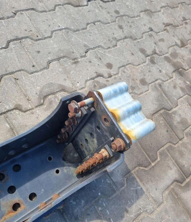 BELKA RAMY MOCOWANIE ZACZEPU HAKA RENAULT PREMIUM MAGNUM KERAX LANDER DXI GAMA T C K VOLVO FH Renault 12 - Suspensión para Camión: foto 2 BELKA RAMY MOCOWANIE ZACZEPU HAKA RENAULT PREMIUM MAGNUM KERAX LANDER DXI GAMA T C K VOLVO FH Renault 12 - Suspensión para Camión: foto 2