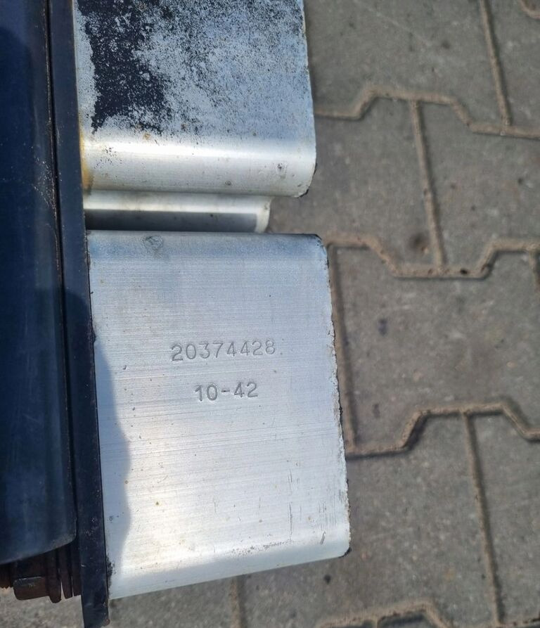 BELKA RAMY MOCOWANIE ZACZEPU HAKA RENAULT PREMIUM MAGNUM KERAX LANDER DXI GAMA T C K VOLVO FH Renault 12 - Suspensión para Camión: foto 3 BELKA RAMY MOCOWANIE ZACZEPU HAKA RENAULT PREMIUM MAGNUM KERAX LANDER DXI GAMA T C K VOLVO FH Renault 12 - Suspensión para Camión: foto 3