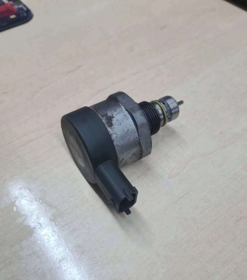 BOSCH- REGULATOR CIŚNIENIA LISTWY PALIWA FORD F-MAX 500 Gc46 9H321 BA 0281006475 - Válvula: foto 4 BOSCH- REGULATOR CIŚNIENIA LISTWY PALIWA FORD F-MAX 500 Gc46 9H321 BA 0281006475 - Válvula: foto 4