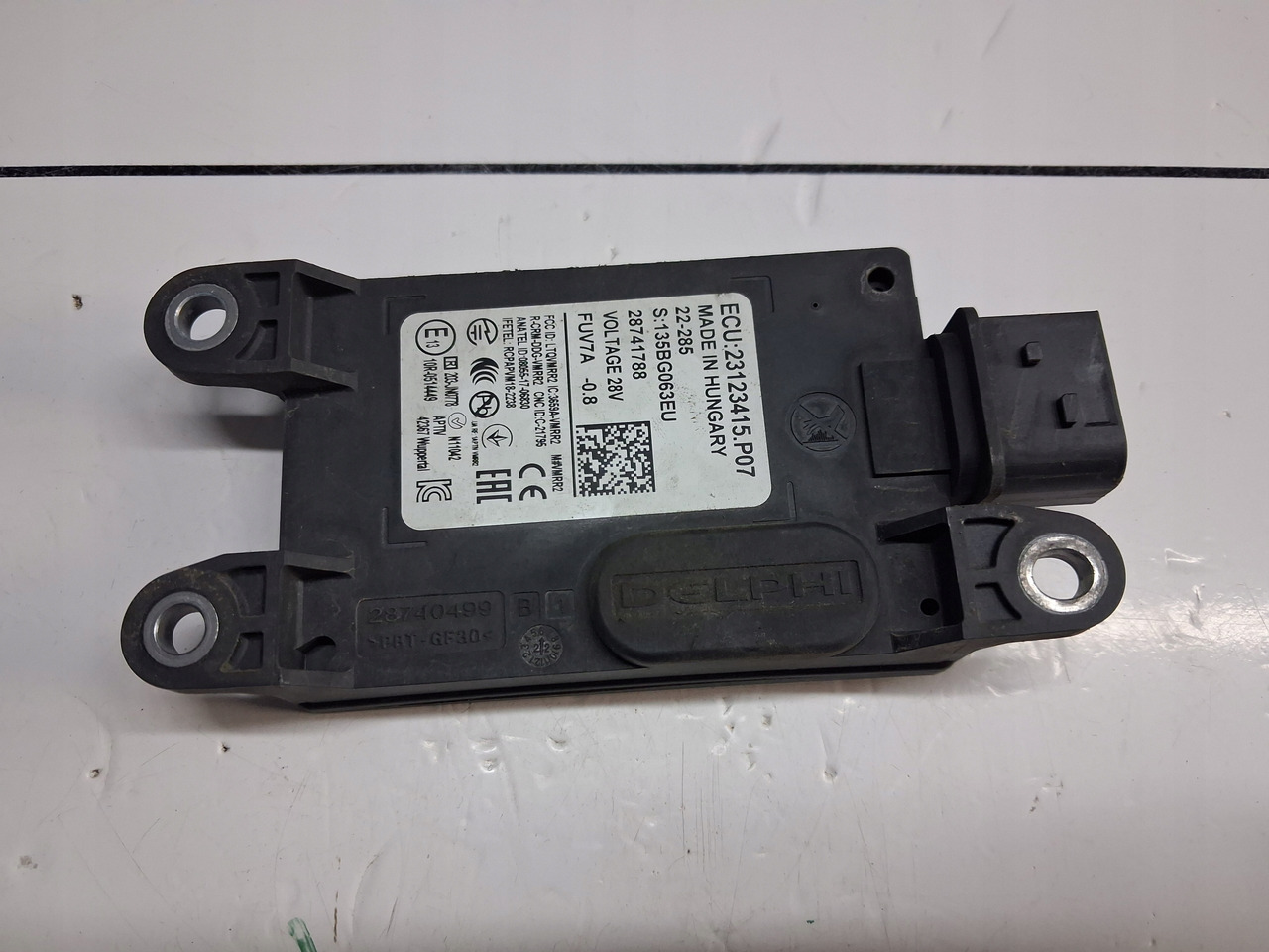 CONTINENTAL RADAR DISTRONIK RENAULT GAMA T C K RANGE VOLVO FH 4 FM 4 FH 5 - Sistema eléctrico para Camión: foto 3 CONTINENTAL RADAR DISTRONIK RENAULT GAMA T C K RANGE VOLVO FH 4 FM 4 FH 5 - Sistema eléctrico para Camión: foto 3