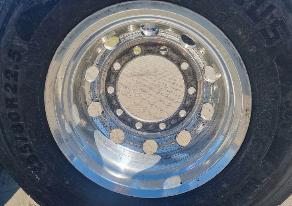 FELGI ALUMINIOWE ALCOA 22.5 X 9.00 -176 - Llanta para Camión: foto 5 FELGI ALUMINIOWE ALCOA 22.5 X 9.00 -176 - Llanta para Camión: foto 5