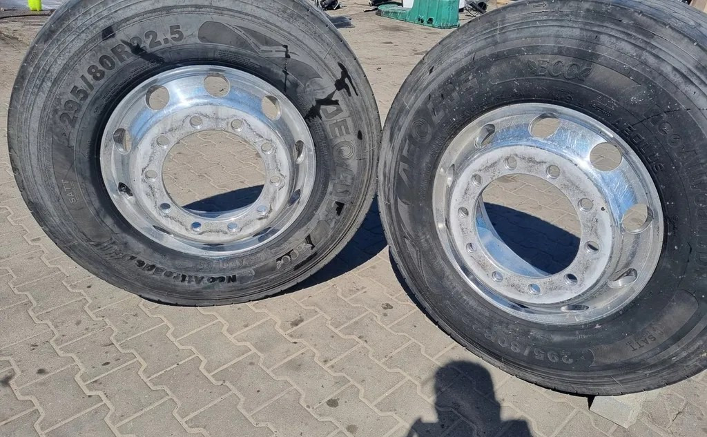 FELGI ALUMINIOWE ALCOA 22.5 X 9.00 -176 - Llanta para Camión: foto 1 FELGI ALUMINIOWE ALCOA 22.5 X 9.00 -176 - Llanta para Camión: foto 1