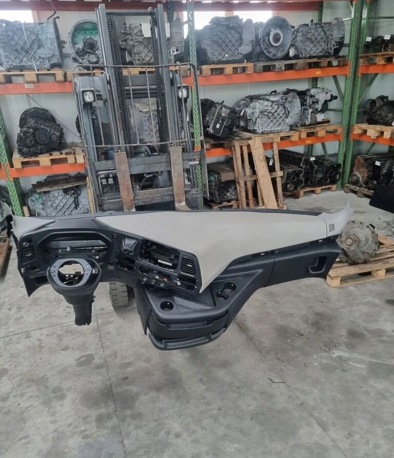 Ford KONSOLA KOMPLETNA KOKPIT DESKA ROZDZIELCZA STELAŻ F-MAX EURO 6 Ford KONSOLA KOMPLETNA KOKPIT DESKA ROZDZIELCZA STELAŻ FORD F-MAX EURO 6 - Salpicadero para Camión: foto 1 Ford KONSOLA KOMPLETNA KOKPIT DESKA ROZDZIELCZA STELAŻ F-MAX EURO 6 Ford KONSOLA KOMPLETNA KOKPIT DESKA ROZDZIELCZA STELAŻ FORD F-MAX EURO 6 - Salpicadero para Camión: foto 1