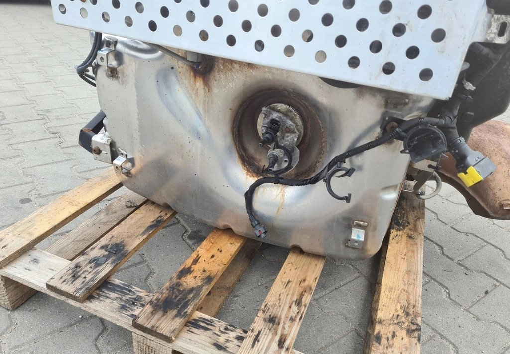 KATALIZATOR TŁUMIK DPF FILTR KOMPLETNY FORD F-MAX CARGO 500 EURO 6 - Silenciador: foto 4 KATALIZATOR TŁUMIK DPF FILTR KOMPLETNY FORD F-MAX CARGO 500 EURO 6 - Silenciador: foto 4