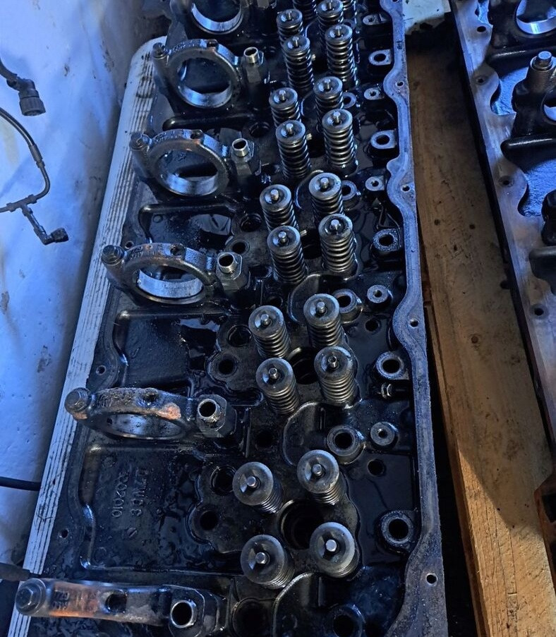 RENAULT GŁOWICA SILNIKA RENAULT PREMIUM KERAX LANDER DXI 11 440 430 450 460 - Cabezal de bloque para Camión: foto 1 RENAULT GŁOWICA SILNIKA RENAULT PREMIUM KERAX LANDER DXI 11 440 430 450 460 - Cabezal de bloque para Camión: foto 1