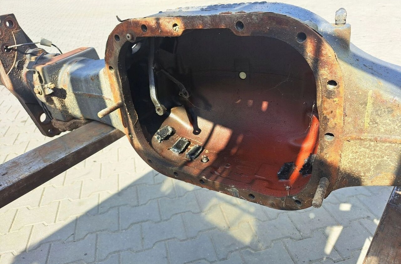 RENAULT OBUDOWA MOSTU POCHWA RENAULT KERAX LANDER 6x4 8x4 4x2 - Eje y piezas para Camión: foto 4 RENAULT OBUDOWA MOSTU POCHWA RENAULT KERAX LANDER 6x4 8x4 4x2 - Eje y piezas para Camión: foto 4