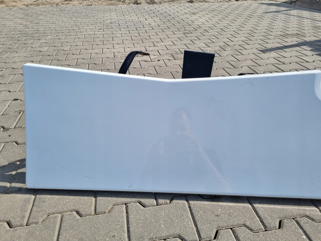 RENAULT SPOILER OWIEWKA LEWA STELAŻ MOCOWANIE KABINY RENAULT RANGE GAMA T HIGH - Aerodinámica/ Spoiler para Camión: foto 2 RENAULT SPOILER OWIEWKA LEWA STELAŻ MOCOWANIE KABINY RENAULT RANGE GAMA T HIGH - Aerodinámica/ Spoiler para Camión: foto 2