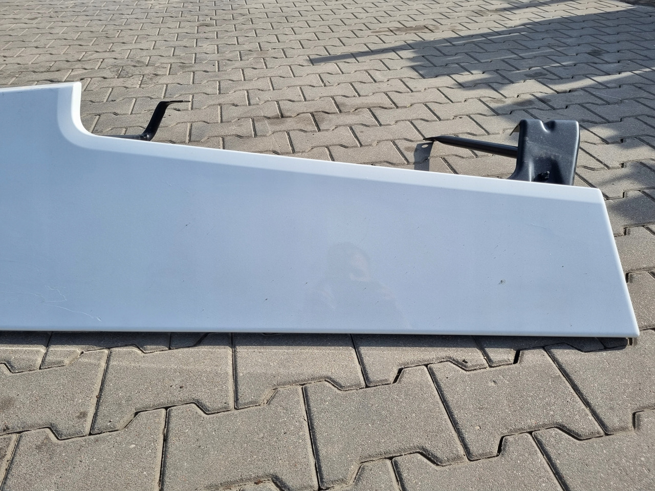 RENAULT SPOILER OWIEWKA LEWA STELAŻ MOCOWANIE KABINY RENAULT RANGE GAMA T HIGH - Aerodinámica/ Spoiler para Camión: foto 3 RENAULT SPOILER OWIEWKA LEWA STELAŻ MOCOWANIE KABINY RENAULT RANGE GAMA T HIGH - Aerodinámica/ Spoiler para Camión: foto 3