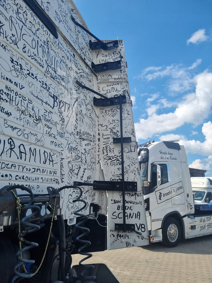 RENAULT SPOILERY OWIEWKI STELAŻ KABINY RENAULT GAMA T RANGE HIGH - Aerodinámica/ Spoiler para Camión: foto 5 RENAULT SPOILERY OWIEWKI STELAŻ KABINY RENAULT GAMA T RANGE HIGH - Aerodinámica/ Spoiler para Camión: foto 5