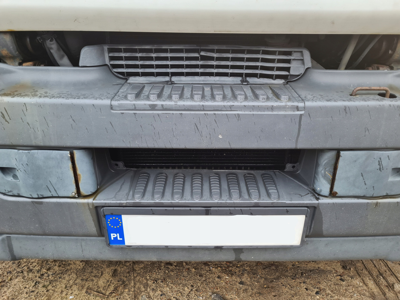 RENAULT ZDERZAK KOMPLETNY Z LAMPAMI BELKA STOPNIE RENAULT MIDLUM DXI 22.5 EURO 5 - Parachoques para Camión: foto 5 RENAULT ZDERZAK KOMPLETNY Z LAMPAMI BELKA STOPNIE RENAULT MIDLUM DXI 22.5 EURO 5 - Parachoques para Camión: foto 5