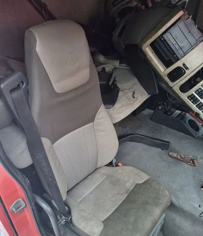 Renault PREMIUM DXI Renault - Asiento para Camión: foto 1 Renault PREMIUM DXI Renault - Asiento para Camión: foto 1