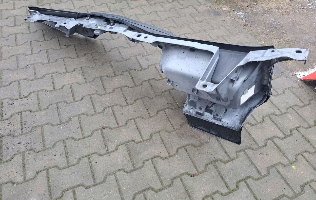 Renault STOPNICA GÓRNA STOPIEŃ LEWY RENAULT GAMA T RANGE - Peldaño para Camión: foto 1 Renault STOPNICA GÓRNA STOPIEŃ LEWY RENAULT GAMA T RANGE - Peldaño para Camión: foto 1